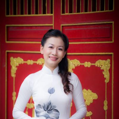 ÁO DÀI TRUYỀN THỐNG VẼ HOA SEN